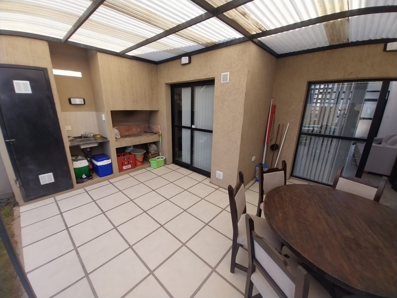 La Docta Duplex en venta 3 dor nuevo calidad piscina
