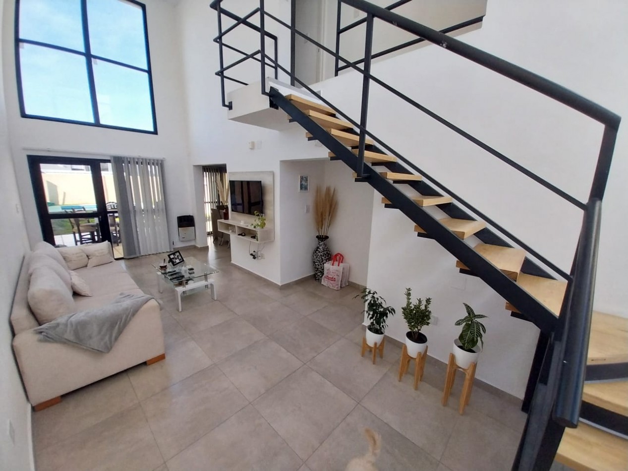La Docta Duplex en venta 3 dor nuevo calidad piscina
