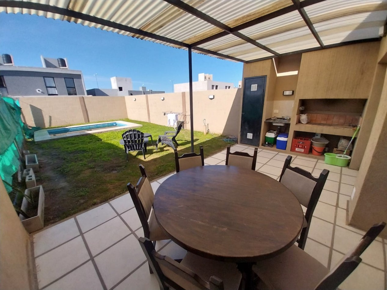 La Docta Duplex en venta 3 dor nuevo calidad piscina