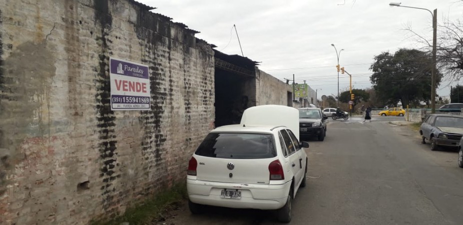 Casa y galpon BºAmeghino Sur recibo vehiculo 300m2