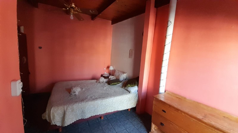 Vendo B° El Trebol casa y depto sobre brown