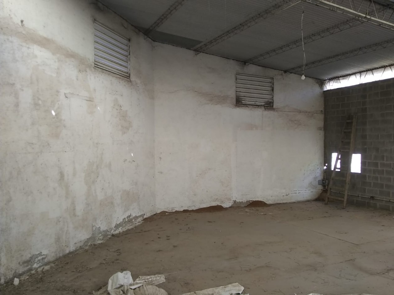 Vendo galpon esquina zona Av. Sabattini 600m2