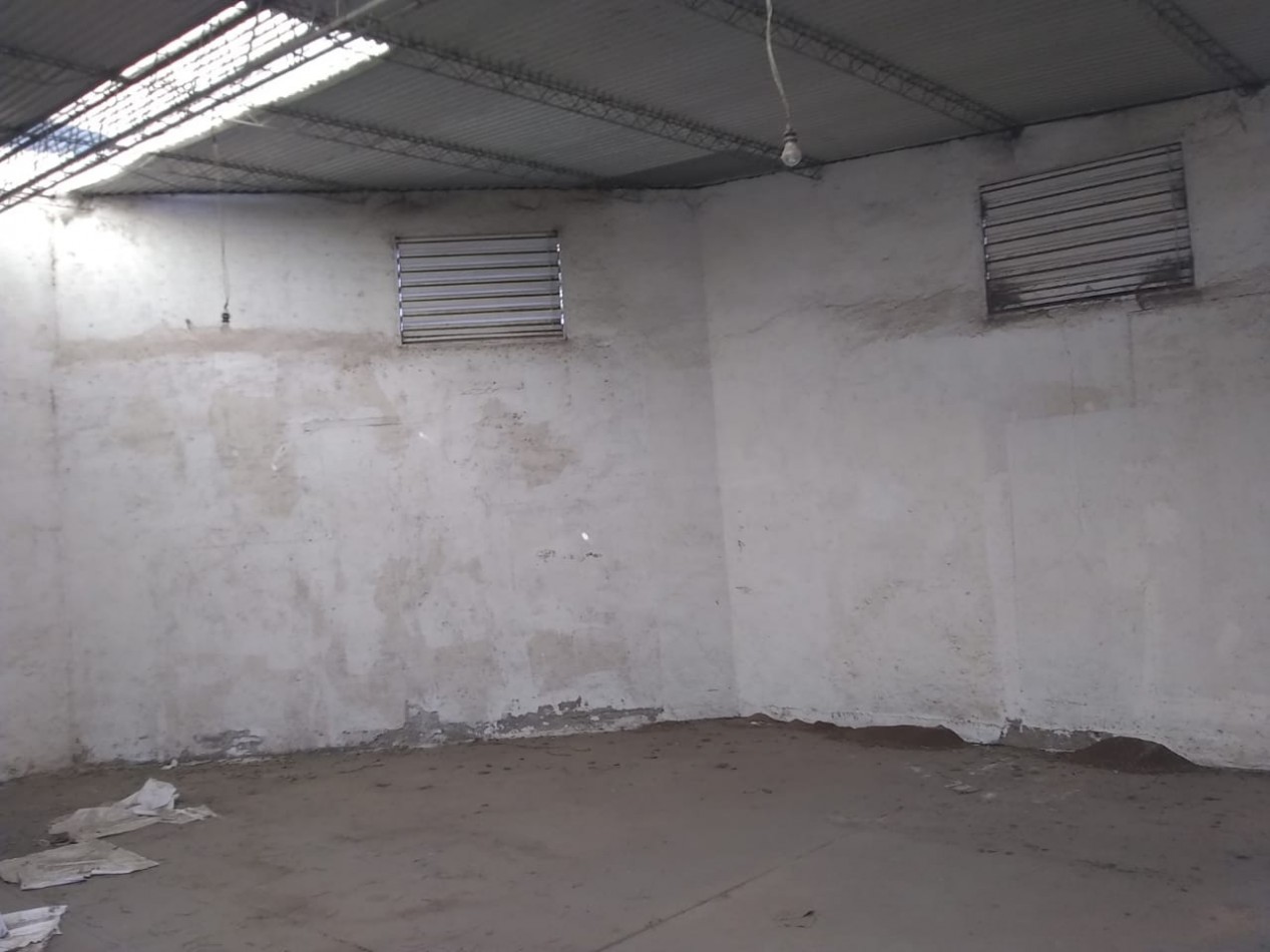 Vendo galpon esquina zona Av. Sabattini 600m2