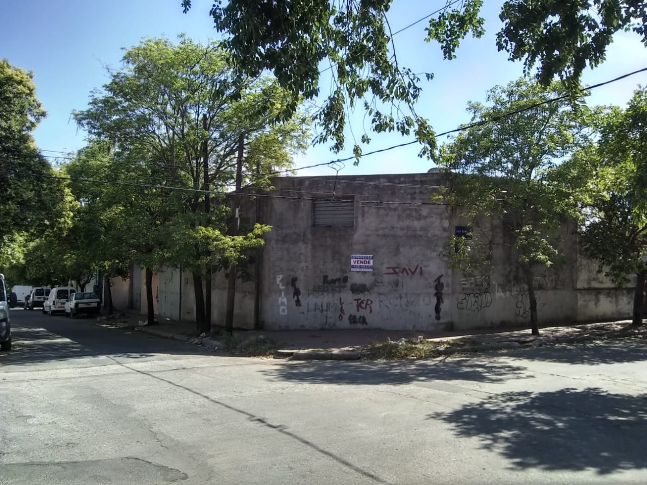 Vendo galpon esquina zona Av. Sabattini 600m2