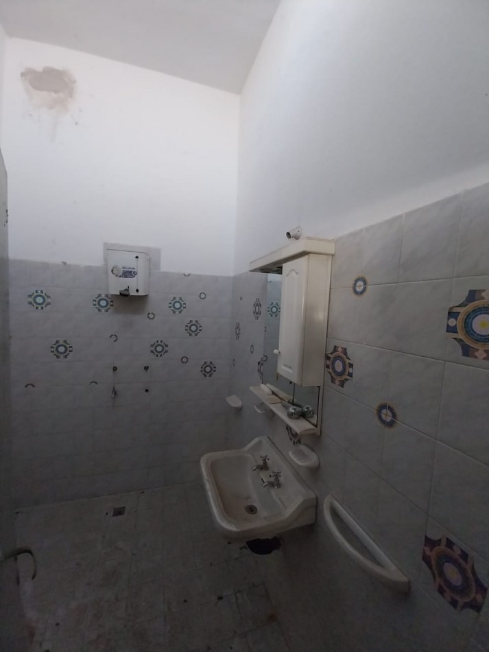 A RECICLAR Talleres Oeste casa 2dor gran terreno