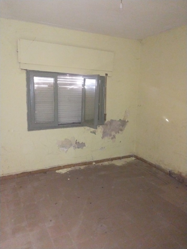 A RECICLAR Talleres Oeste casa 2dor gran terreno