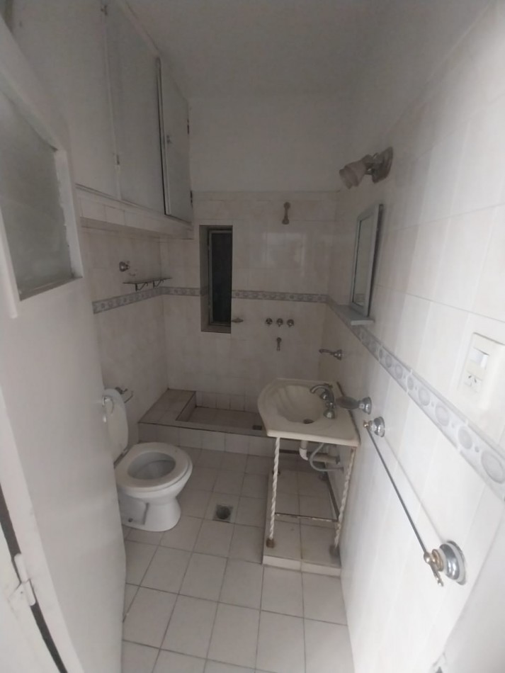 Guemes casa venta a metros Julio Roca