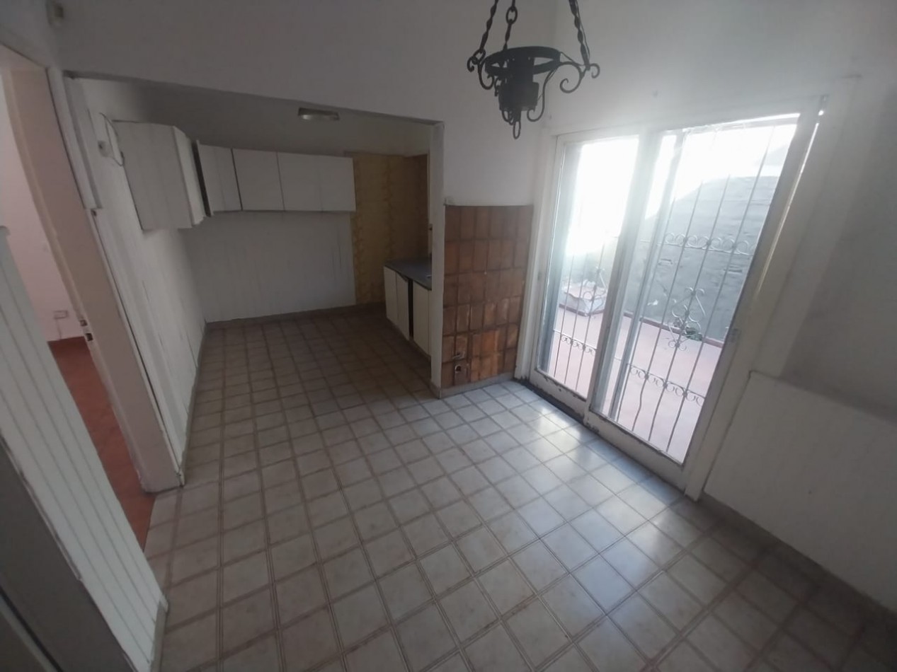 Guemes casa venta a metros Julio Roca