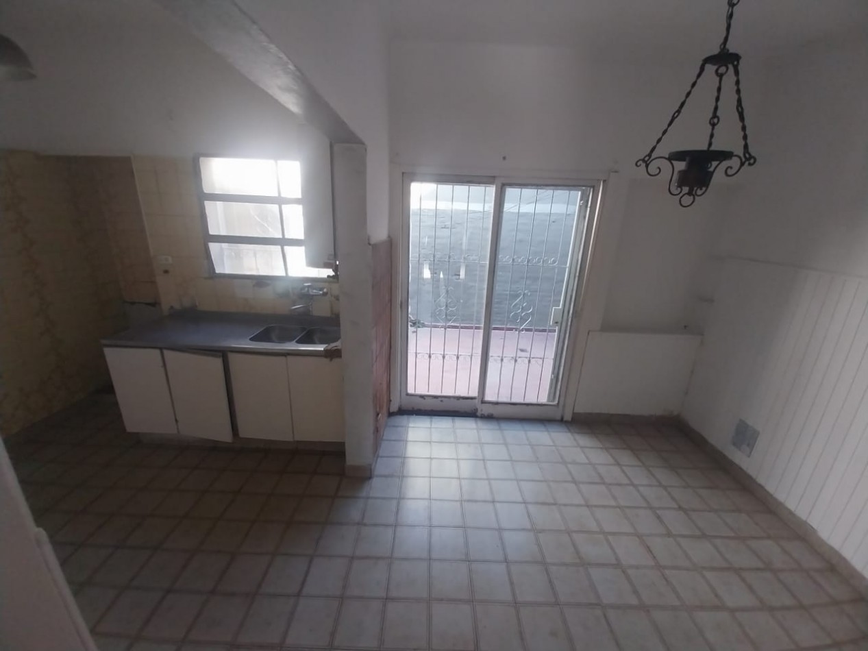 Guemes casa venta a metros Julio Roca