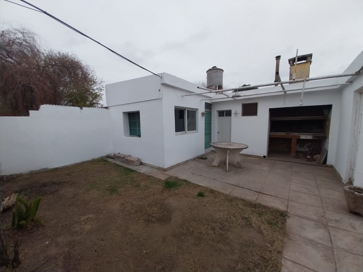 RESERVADA Los Platanos casa venta 3 dor a metros de Luis Agote Appto Bancor