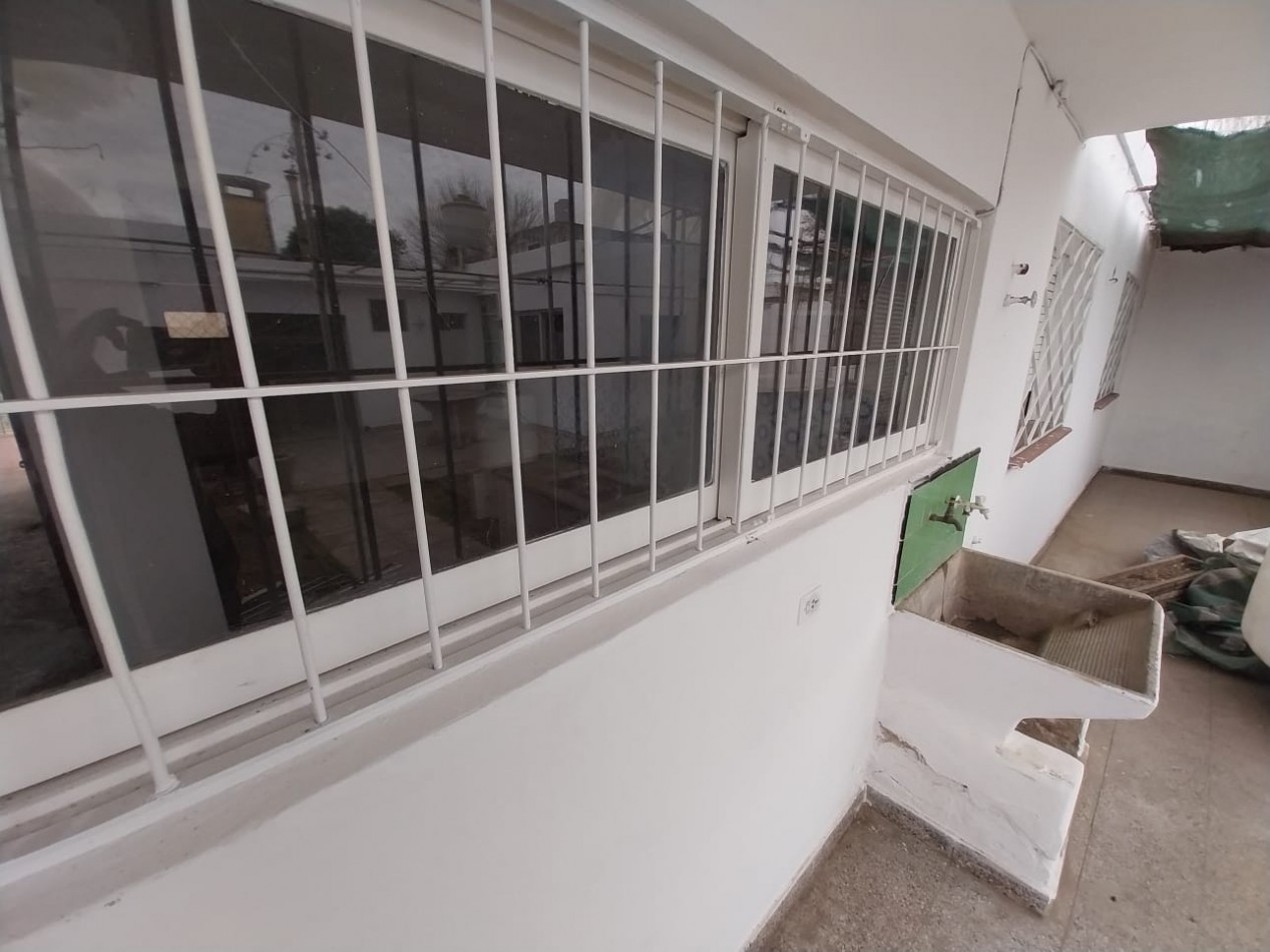 RESERVADA Los Platanos casa venta 3 dor a metros de Luis Agote Appto Bancor