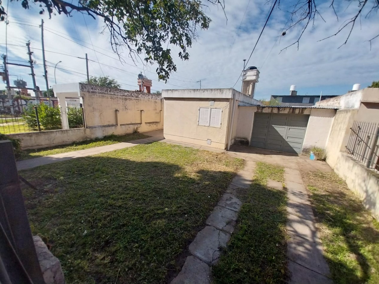 Villa Aspacia casa venta 3 dor a metros Aviador Pettirossi zona Villa Adela Estacion Flores