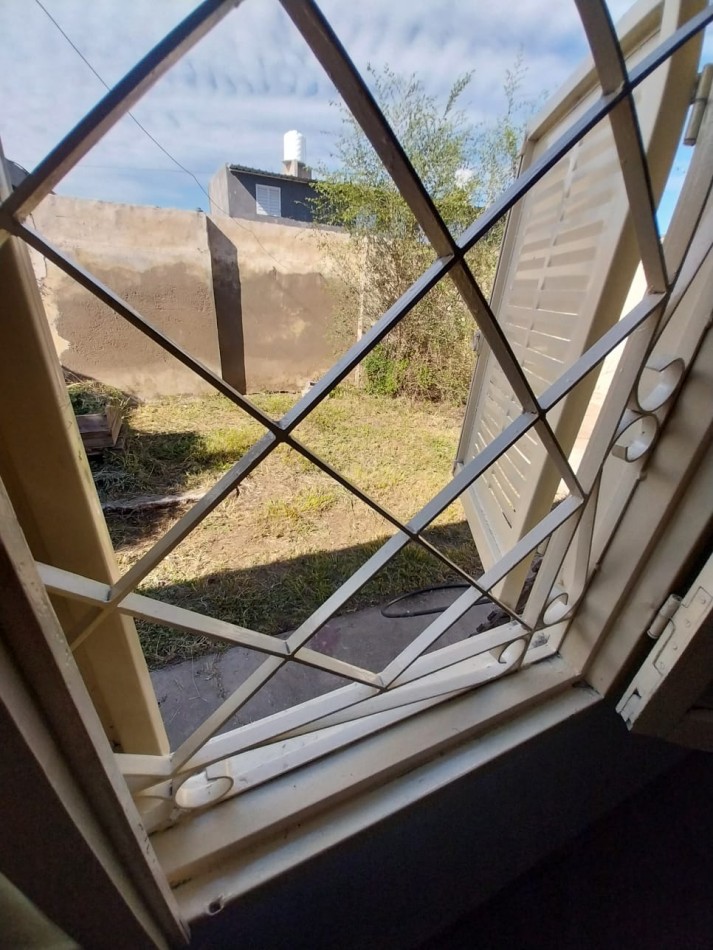 Villa Aspacia casa venta 3 dor a metros Aviador Pettirossi zona Villa Adela Estacion Flores