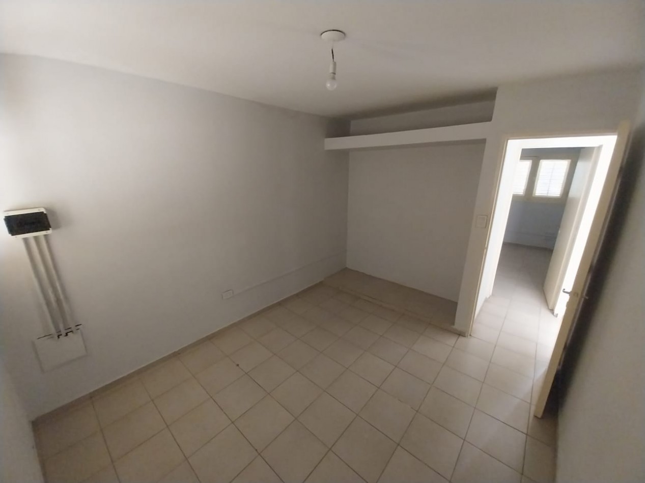 Villa Aspacia casa venta 3 dor a metros Aviador Pettirossi zona Villa Adela Estacion Flores