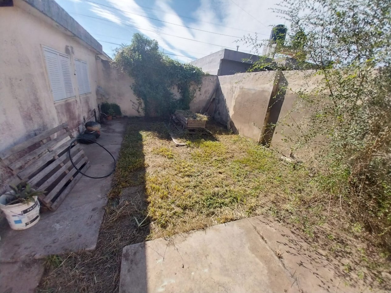 Villa Aspacia casa venta 3 dor a metros Aviador Pettirossi zona Villa Adela Estacion Flores
