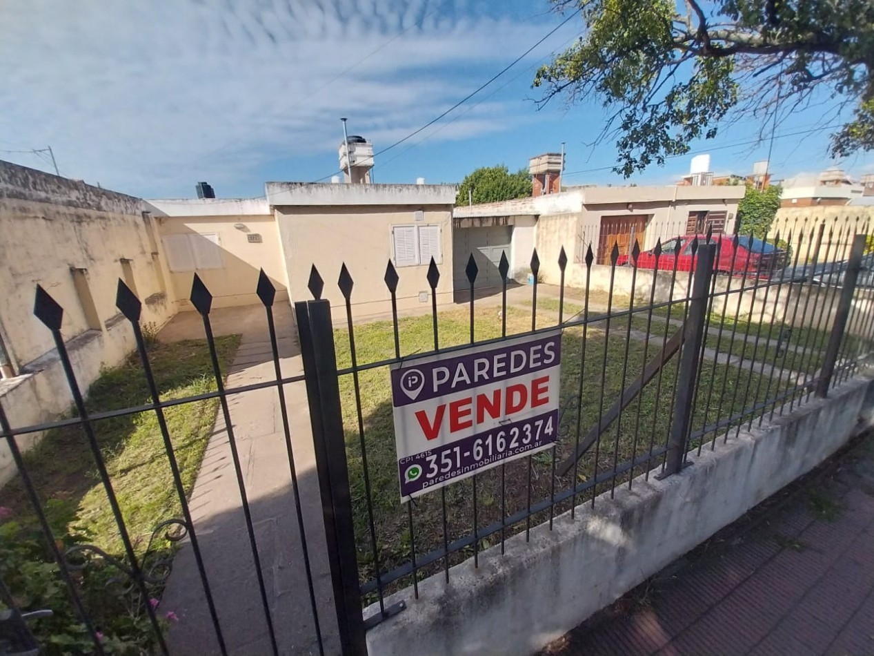 Villa Aspacia casa venta 3 dor a metros Aviador Pettirossi zona Villa Adela Estacion Flores