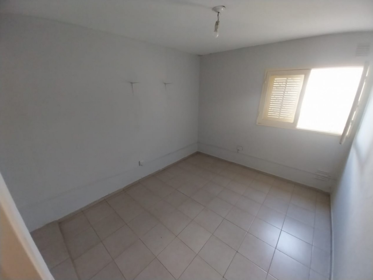 Villa Aspacia casa venta 3 dor a metros Aviador Pettirossi zona Villa Adela Estacion Flores
