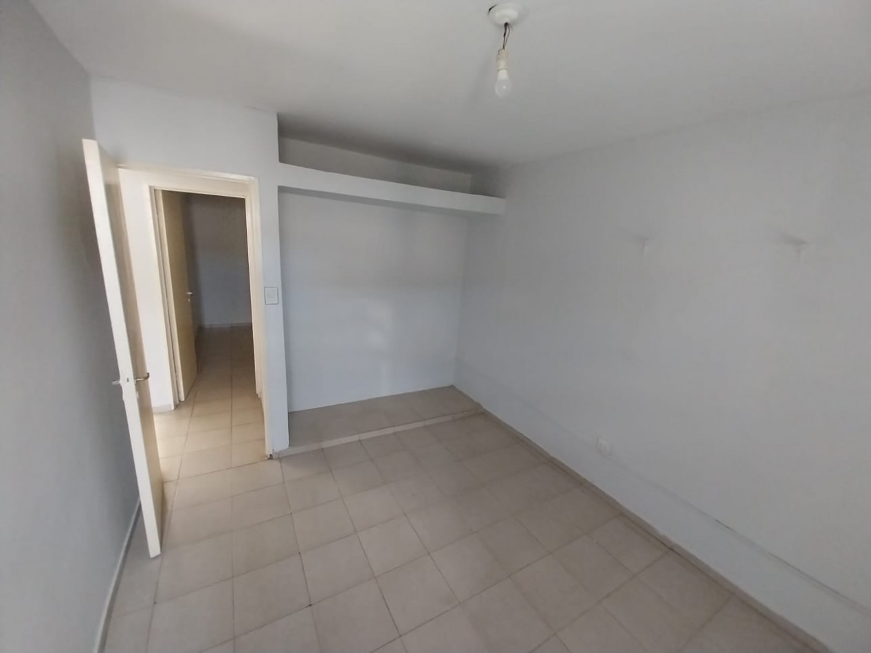 Villa Aspacia casa venta 3 dor a metros Aviador Pettirossi zona Villa Adela Estacion Flores