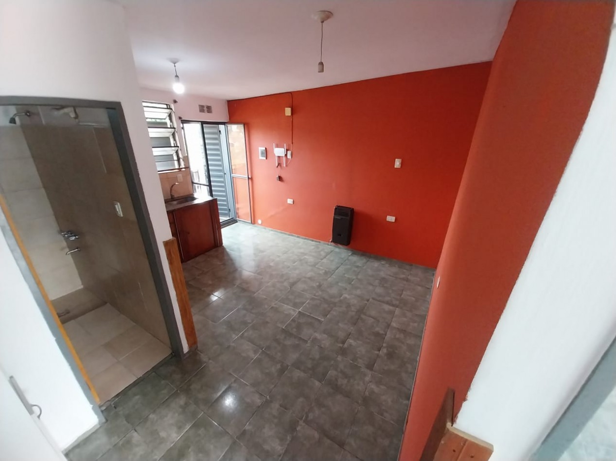 Alquiler Los Naranjos depto 1 dor planta alta