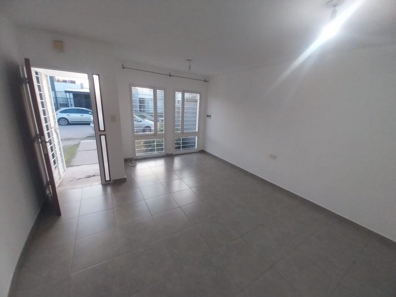 Carrara de Horizonte Sur Alquiler casa 2 dor impecable
