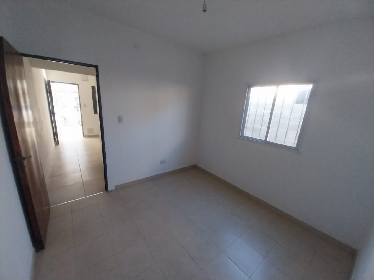 Matienzo alquiler casa chica 2 dormitorios 