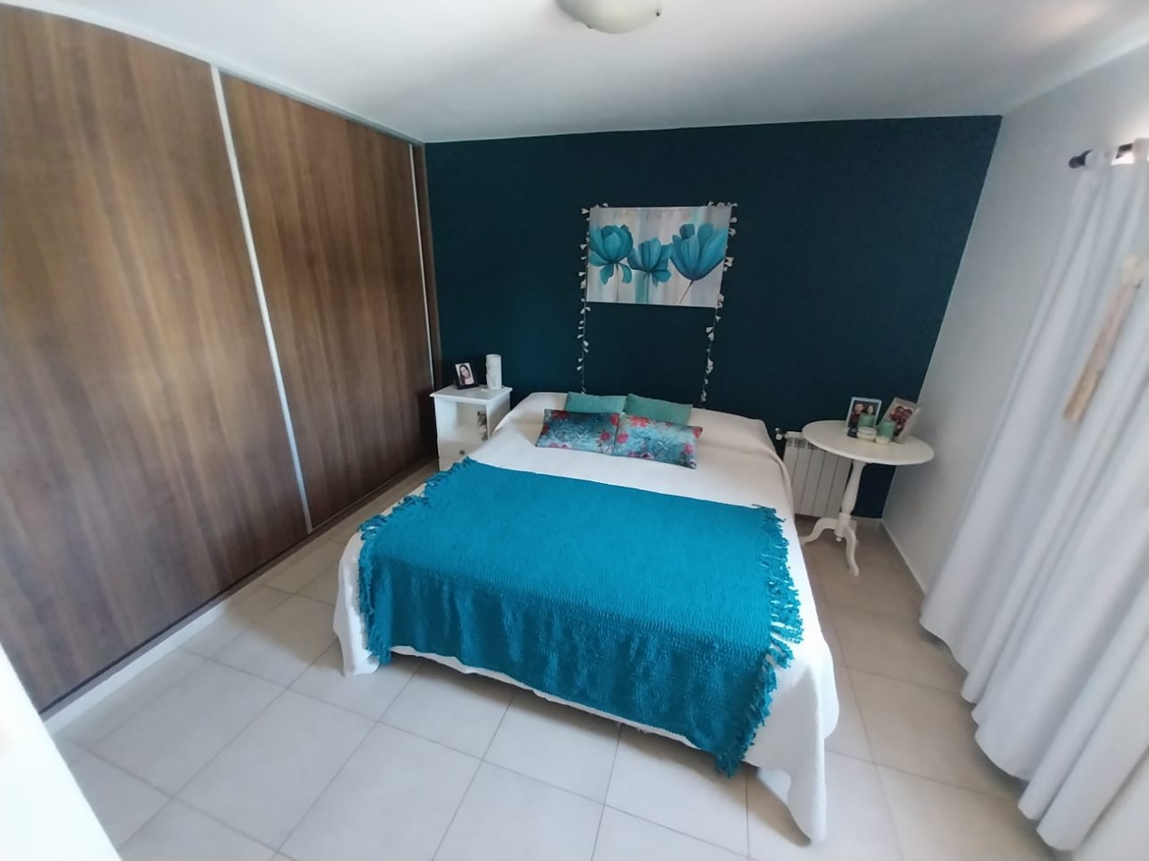 Jardines del Olmo casa venta 3 dor zona Manantiales 