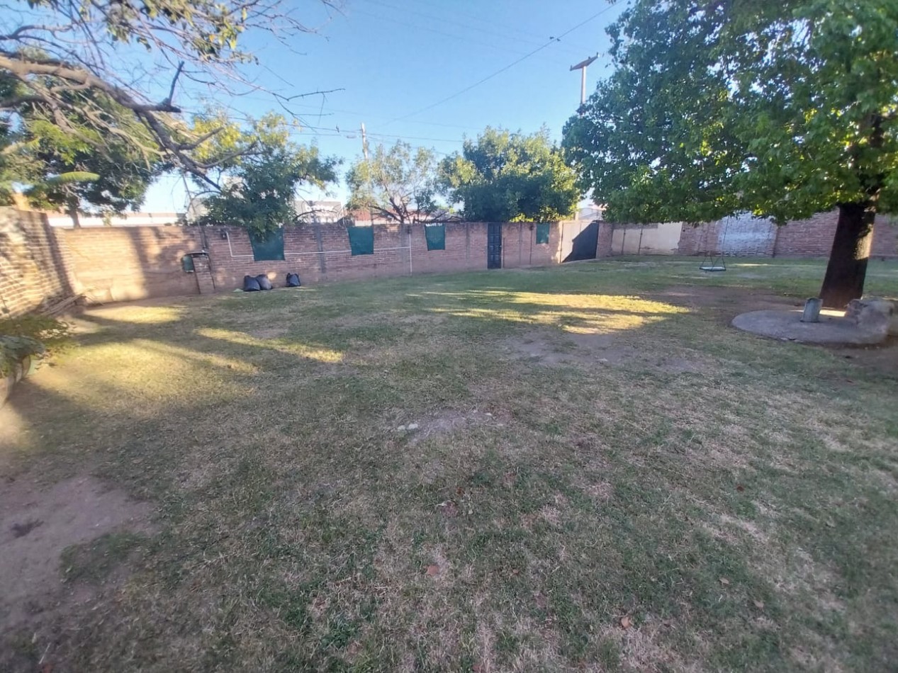 Los Naranjos 875m2  zona Av. Fuerza Aerea sobre Brown