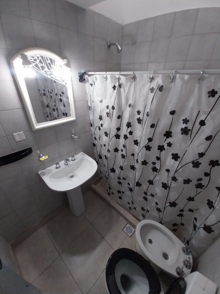 Barrio Alto de Velez Sarsfield Casa alquiler 2 dor