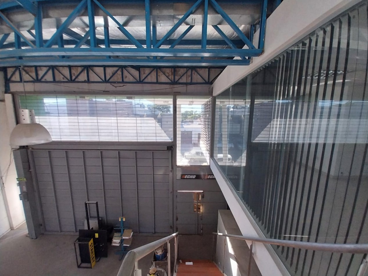 Alquiler Local Galpon Oficinas Av. Fuerza Aerea Ruta 20