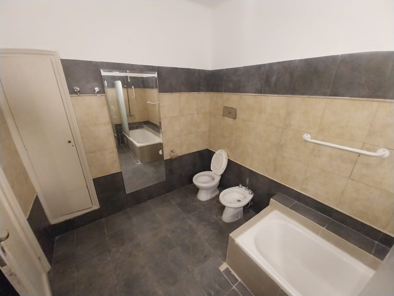 Rosedal casa y depto en venta sobre Brown zona Ruta 20