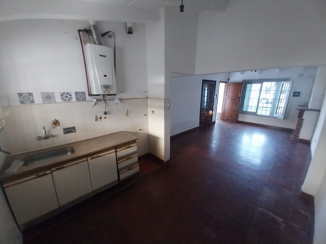 RESERVADA Matienzo Vendo casa 2 dormitorios 