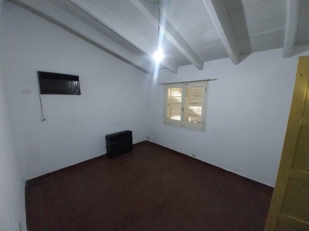 Barrio Matienzo casa en venta esquina 2 dor gran terreno