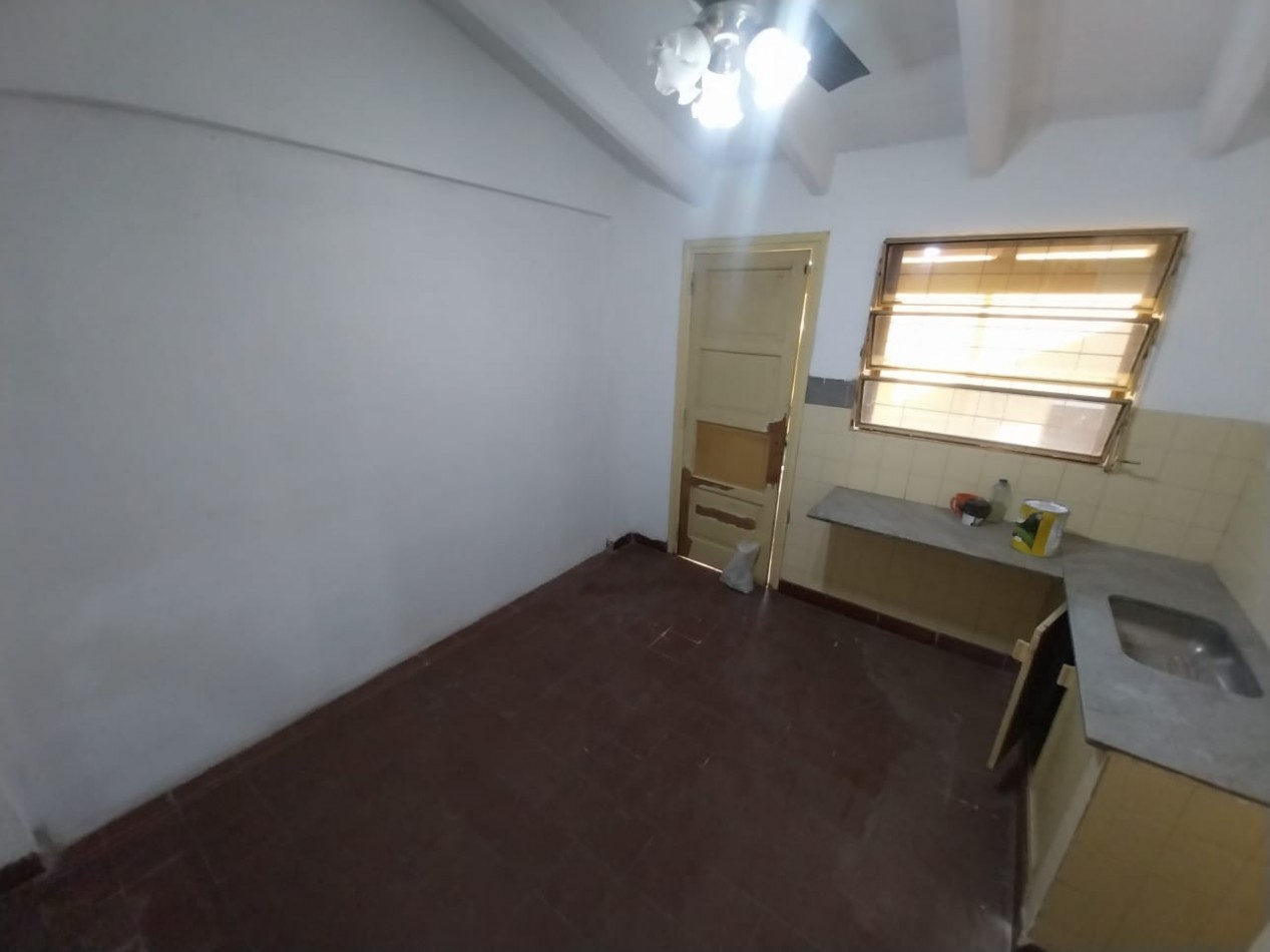 Barrio Matienzo casa en venta esquina 2 dor gran terreno