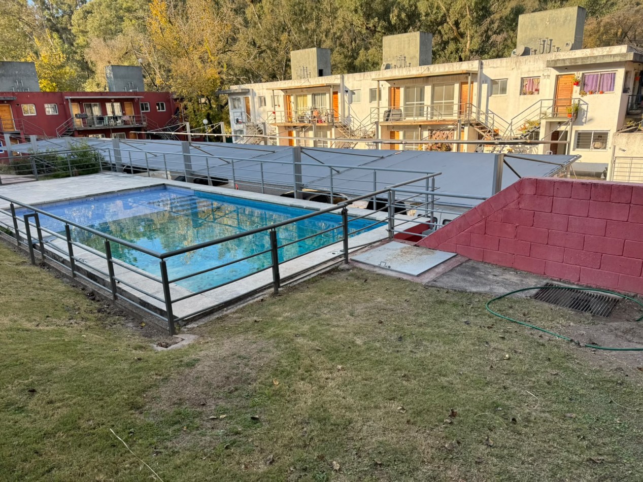 La Calera departamento venta 1 dor cochera piscina Hermosa Vista Planta baja