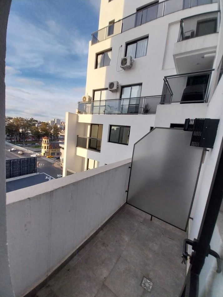 CENTRO departamento venta 1dor sobre Avellaneda frente al Suquia