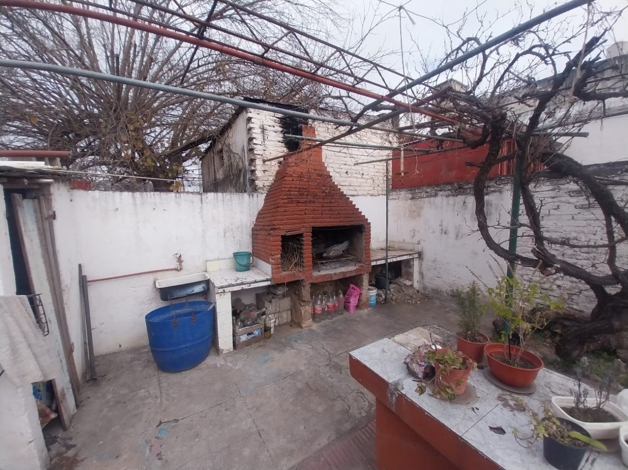 Casa venta Los Platanos 3 dor sobre calle Carcano