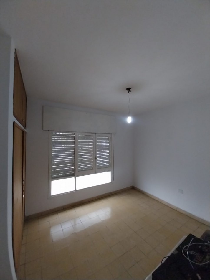 Alto Alberdi casa en venta a metros de Felix Paz