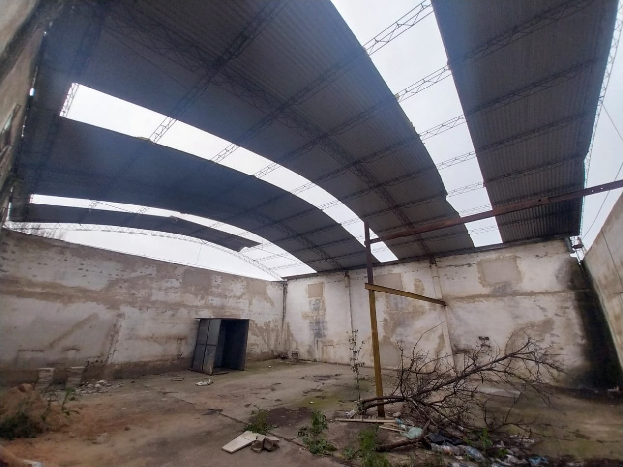 Galpon en venta a refaccionar a metros Av. Fuerza Aerea barrio San Roque