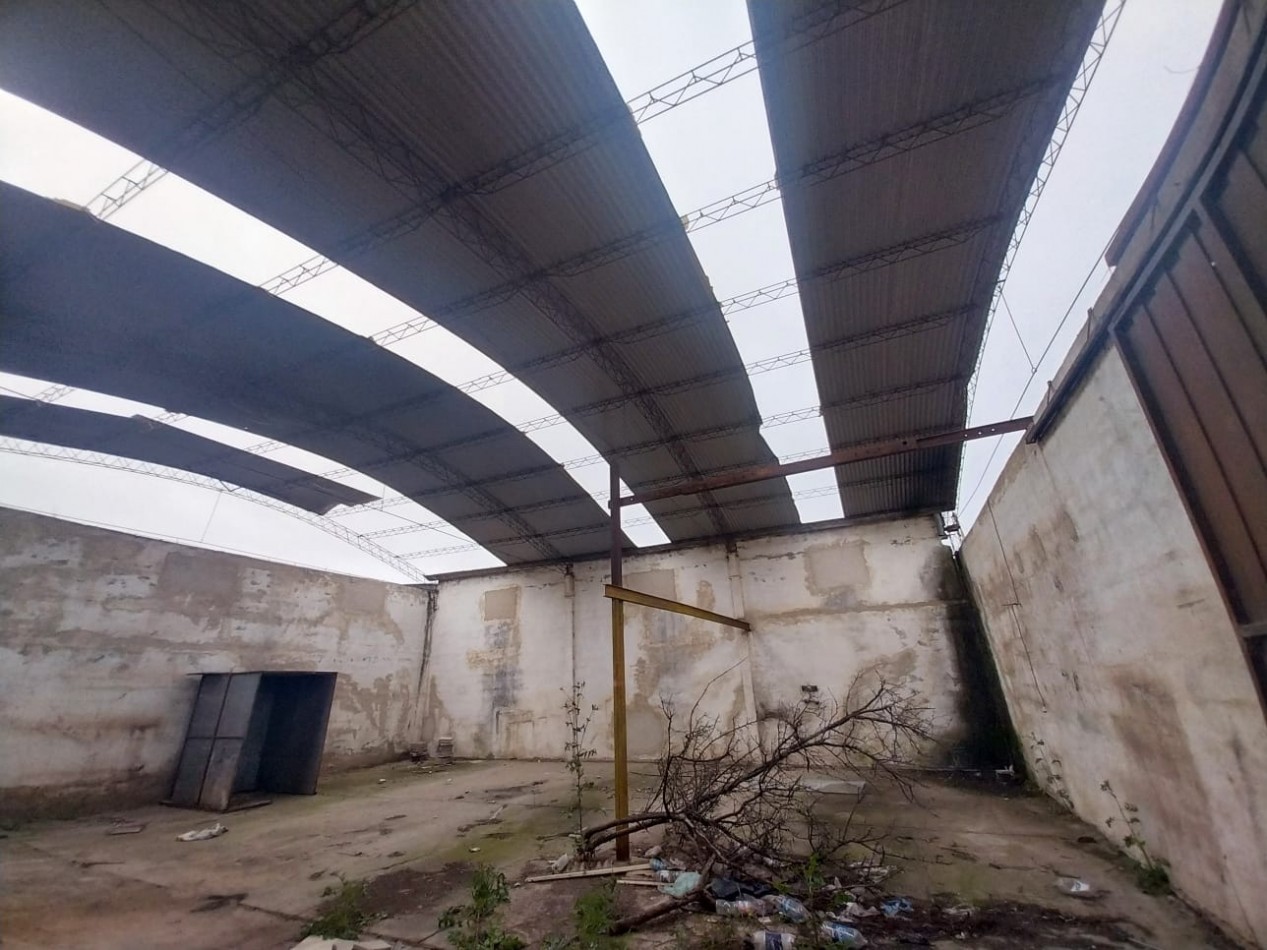 Galpon en venta a refaccionar a metros Av. Fuerza Aerea barrio San Roque