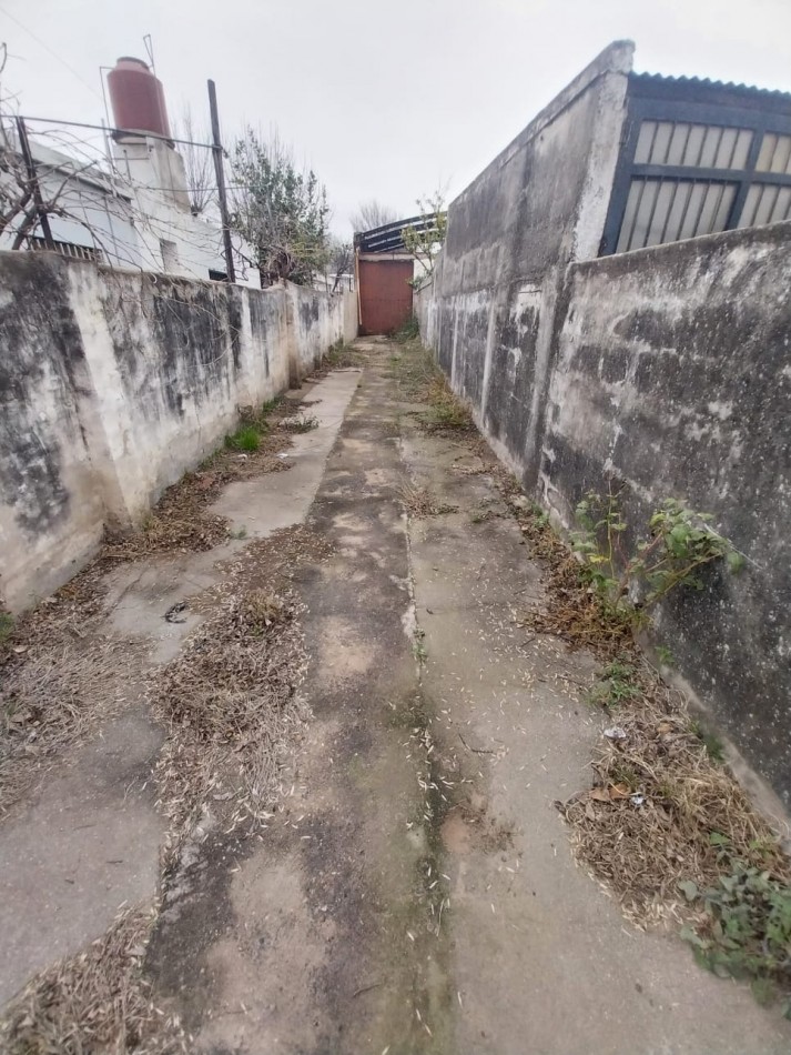Galpon en venta a refaccionar a metros Av. Fuerza Aerea barrio San Roque