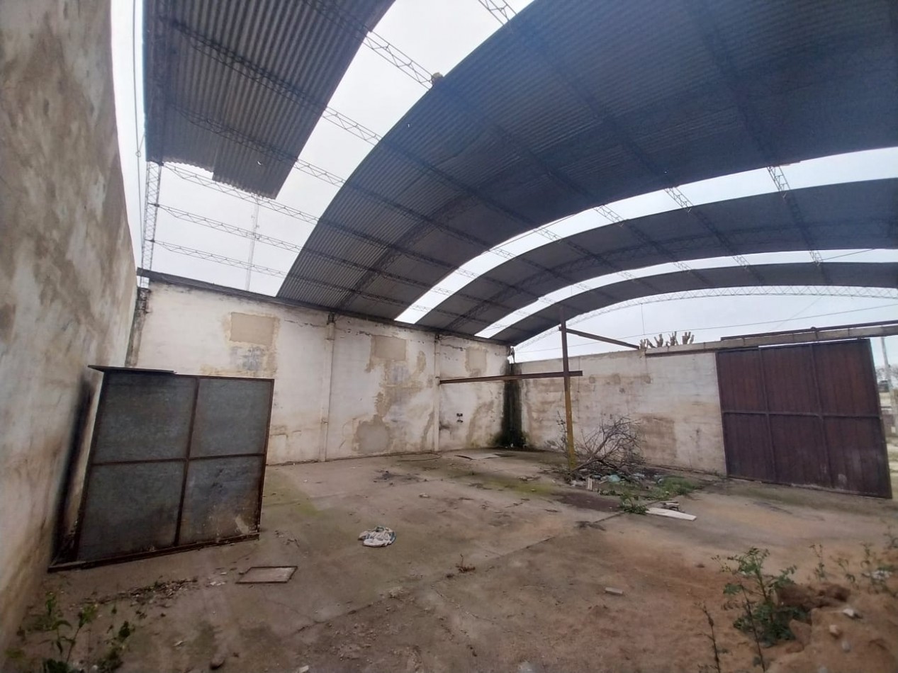 Galpon en venta a refaccionar a metros Av. Fuerza Aerea barrio San Roque