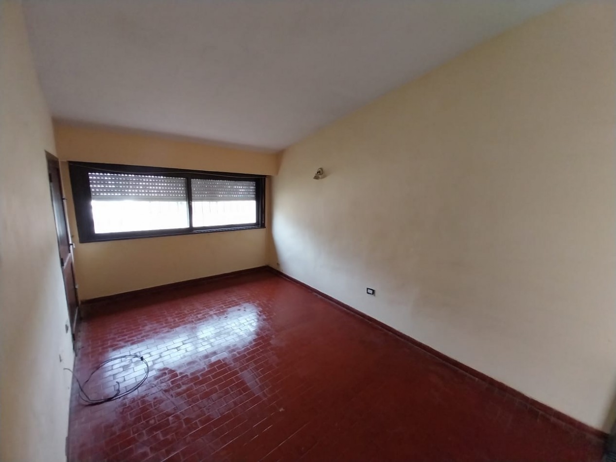 Rosedal casa en venta esquina 3 dor 2 baños la mejor zona