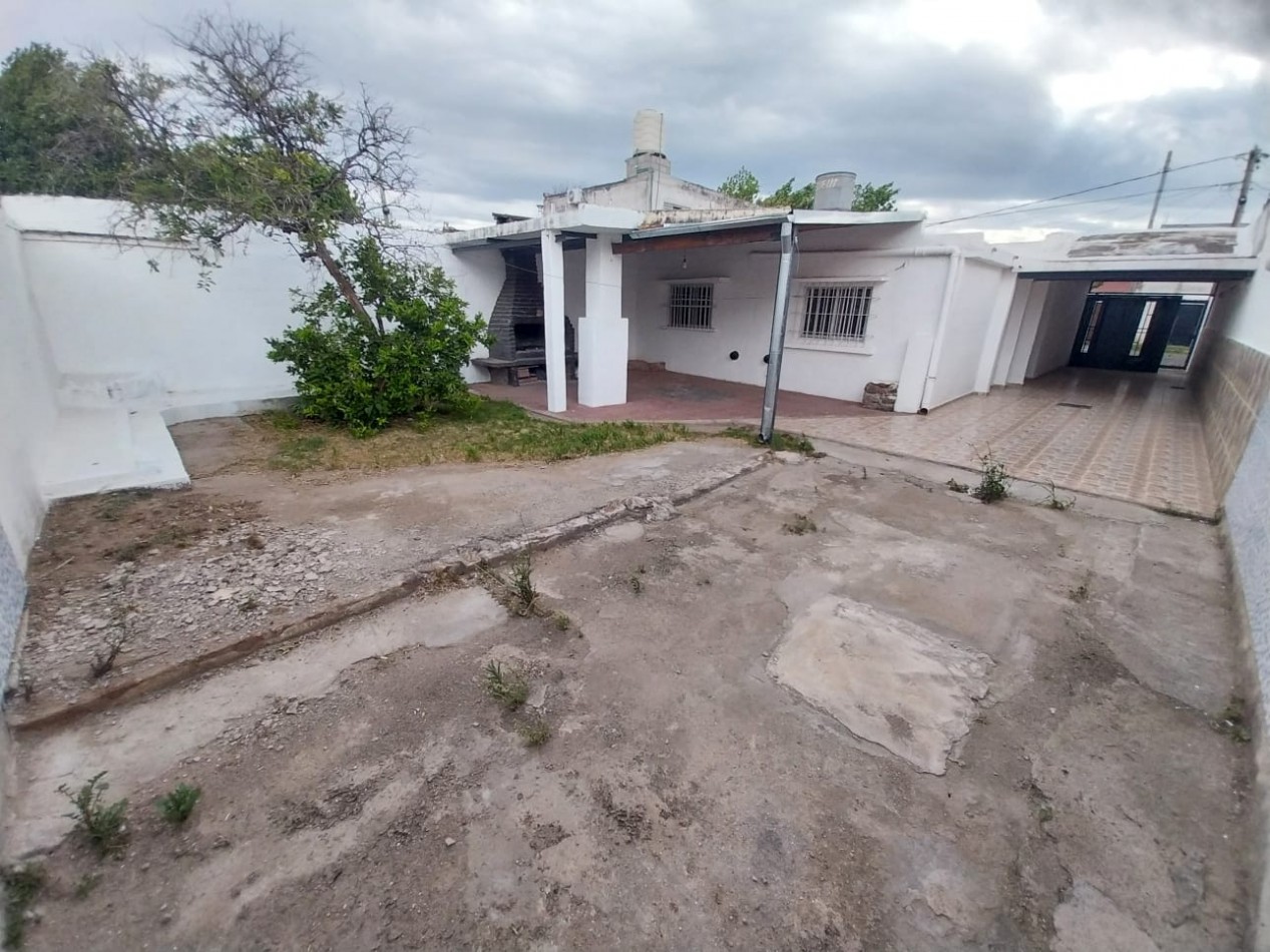 Alquiler casa 2 dor barrio Los Platanos