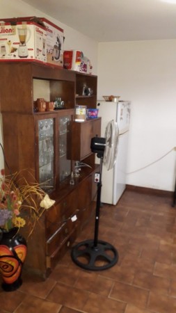 Vendo B° El Trebol casa y depto sobre brown