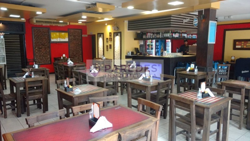 Local en venta Av. Fuerza Aerea 2000 gastronomia comercio deposito