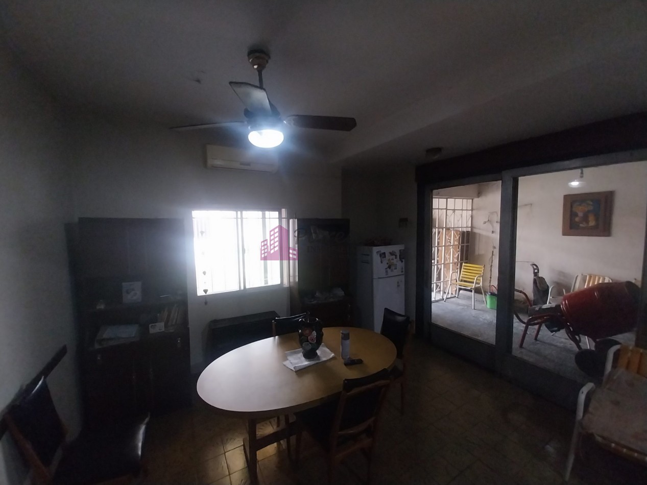 Los Naranjos casa en VENTA a refaccionar 4 dormitorios 