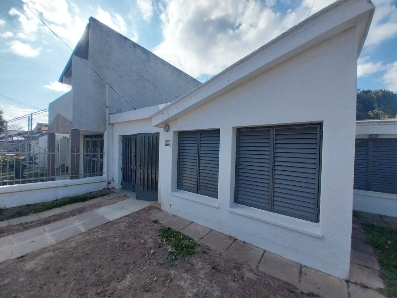 Los Platanos casa venta 2 dor zona Ruta 20