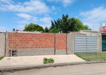 Villa Adela terreno en venta 260m2